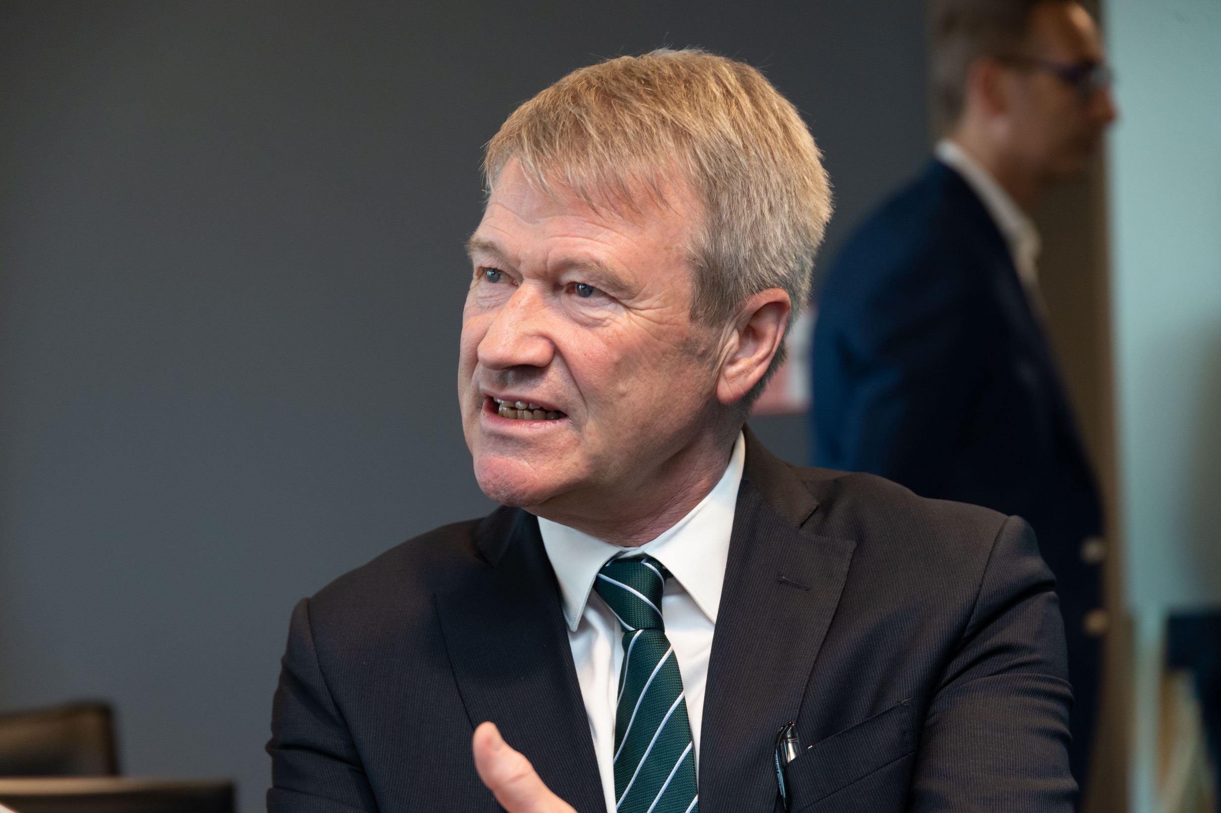 Ambasatorul irlandei la everseen (2)