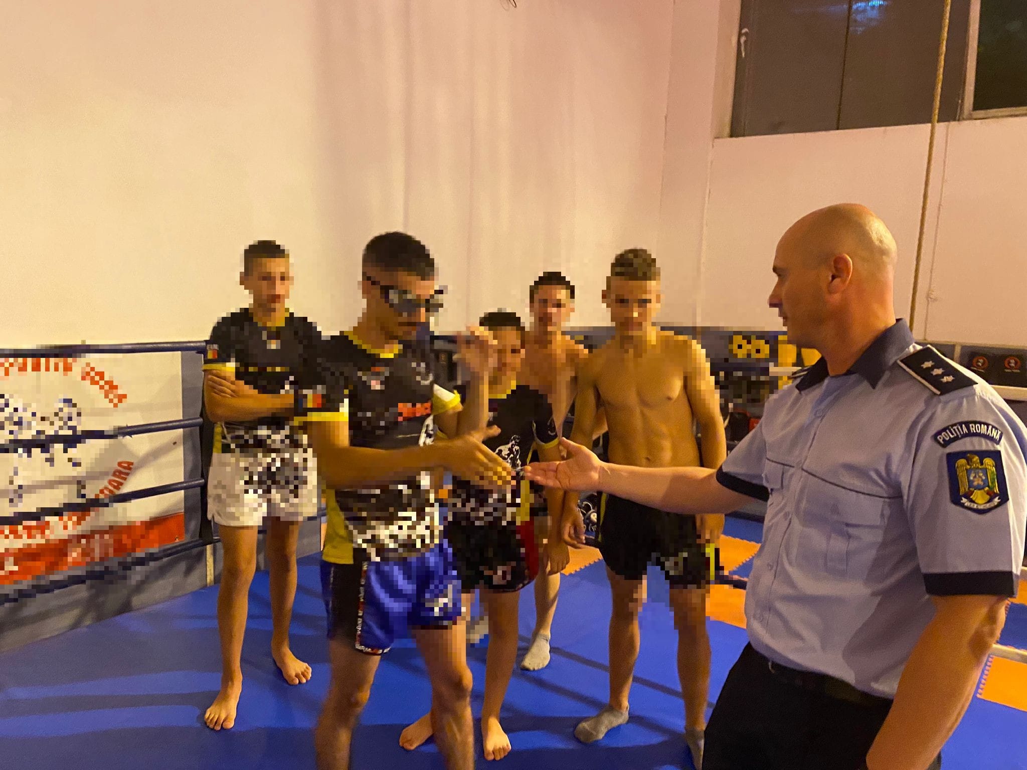 politie Șomo Kick Boxing
