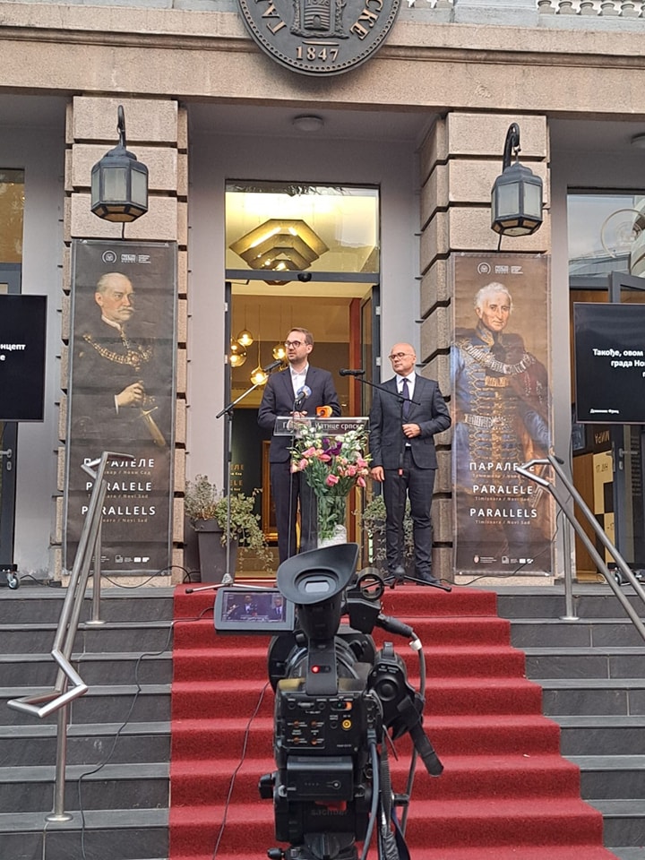 expozitia parallels (4)