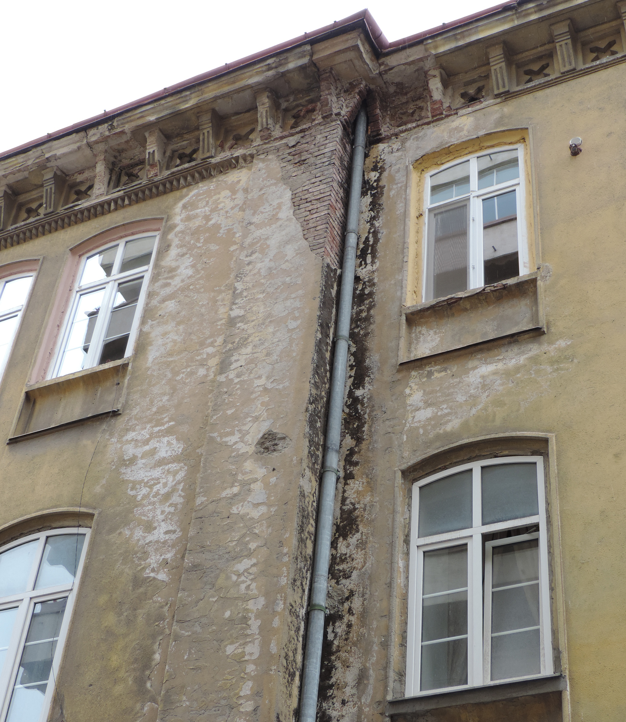 cladire degradata timisoara (1)