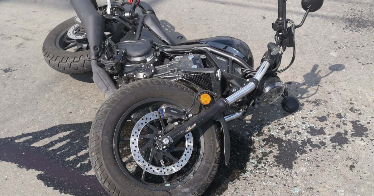 Motociclist implicat într-un accident pe o stradă din Lugoj, starea sa este critică
