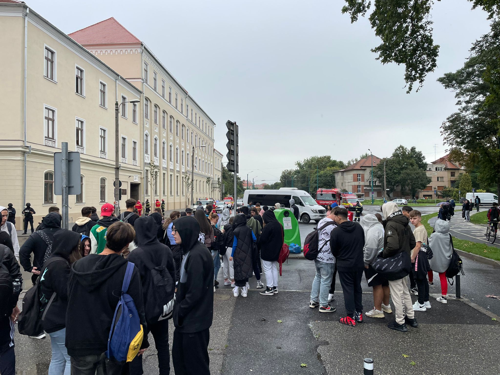 alerta bomba liceul miu (9)