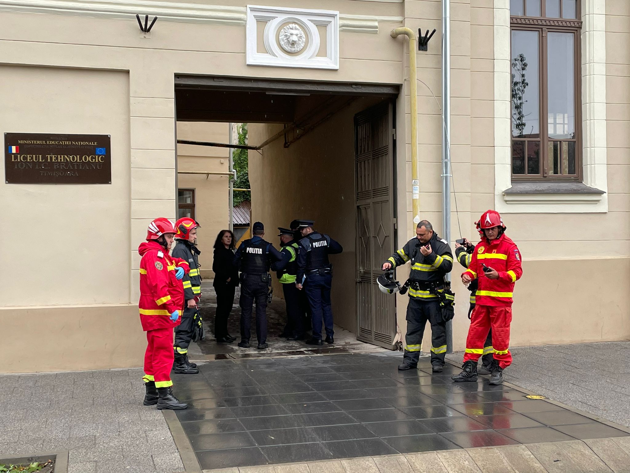 alerta bomba liceul miu (11)