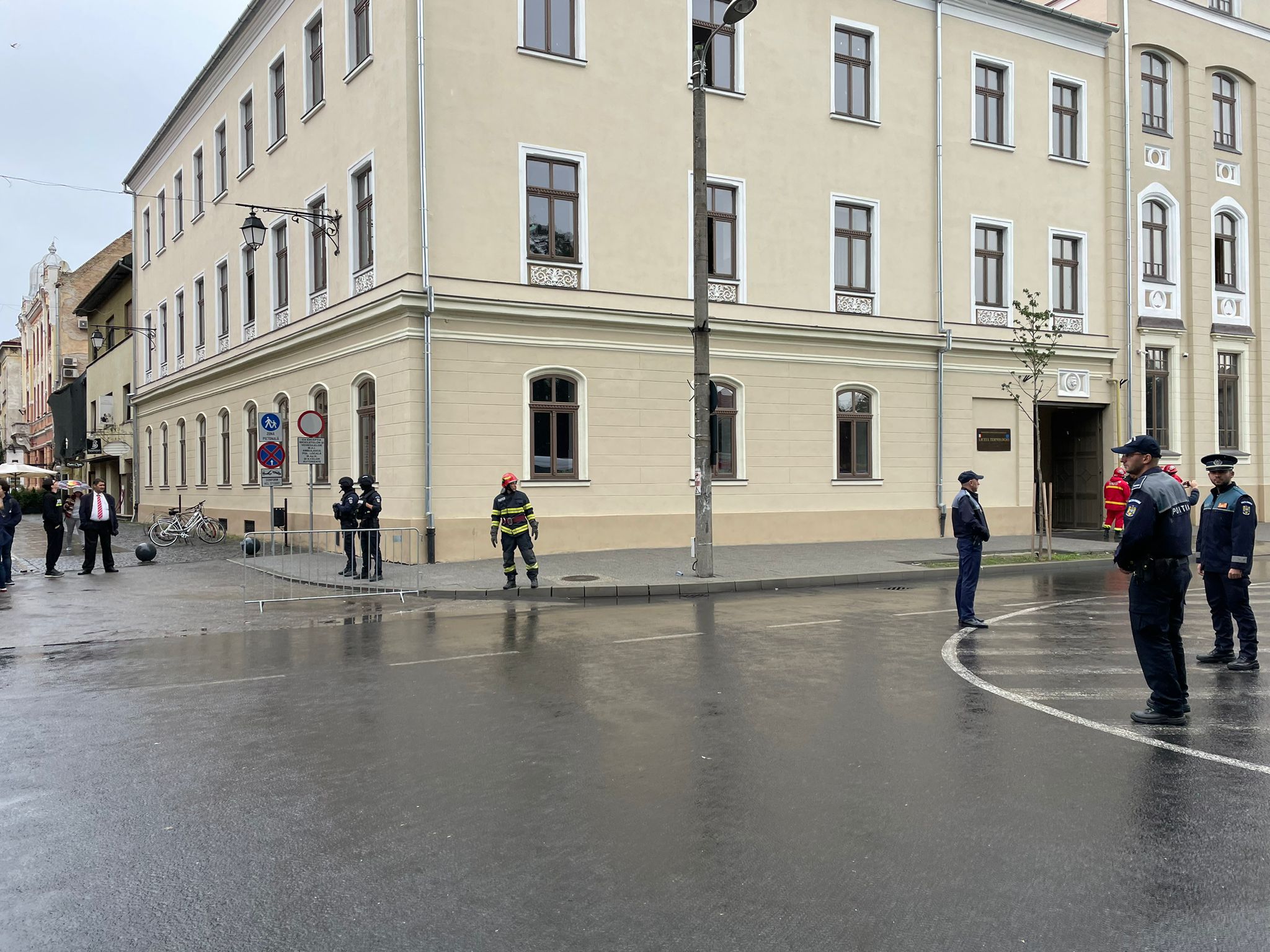 alerta bomba liceul miu (13)