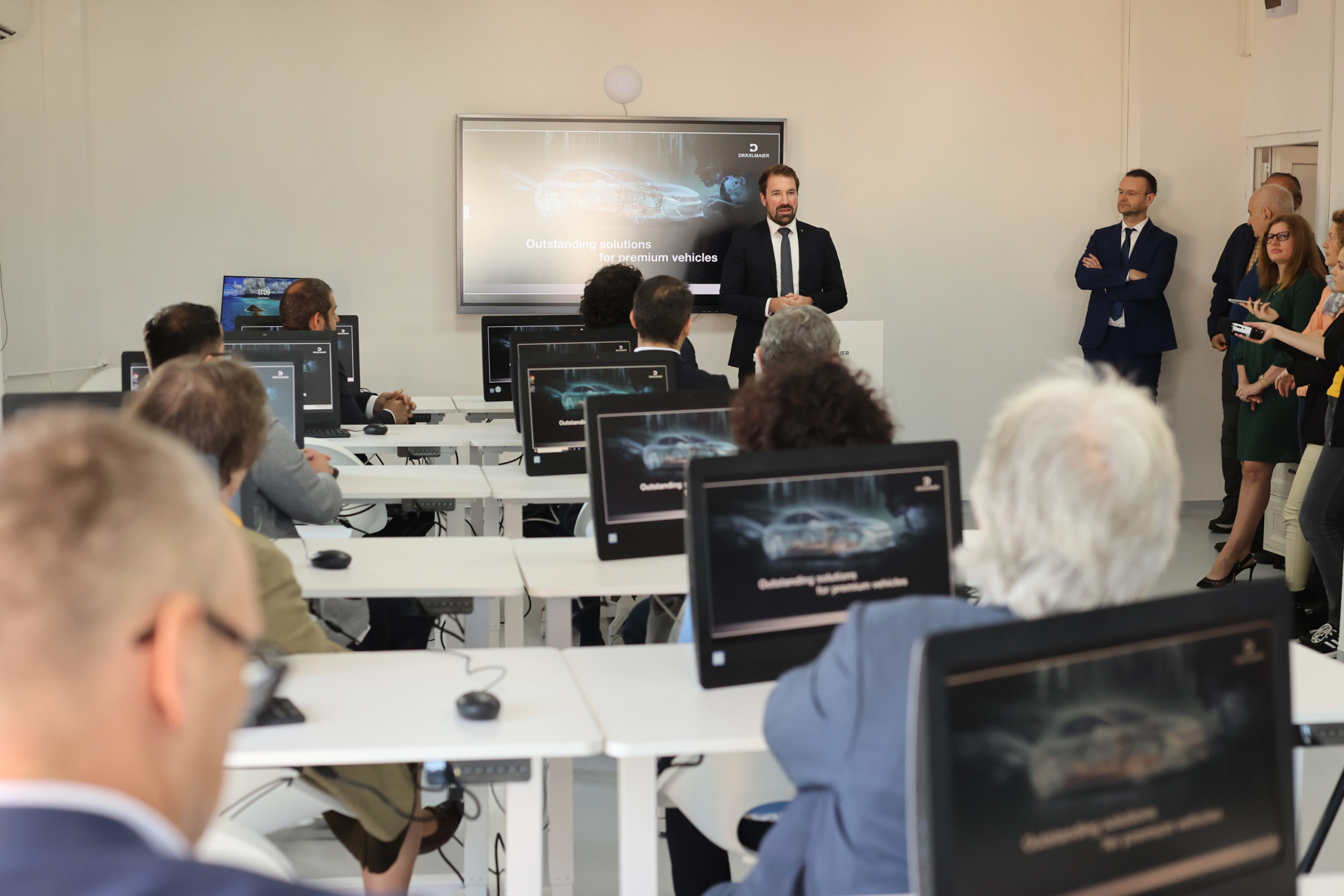 Inaugurare laborator Smart Robotics DRÄXLMAIER