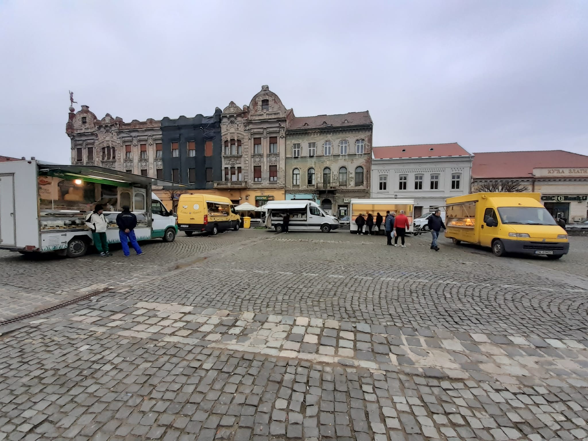 piata pe roti volanta (5)