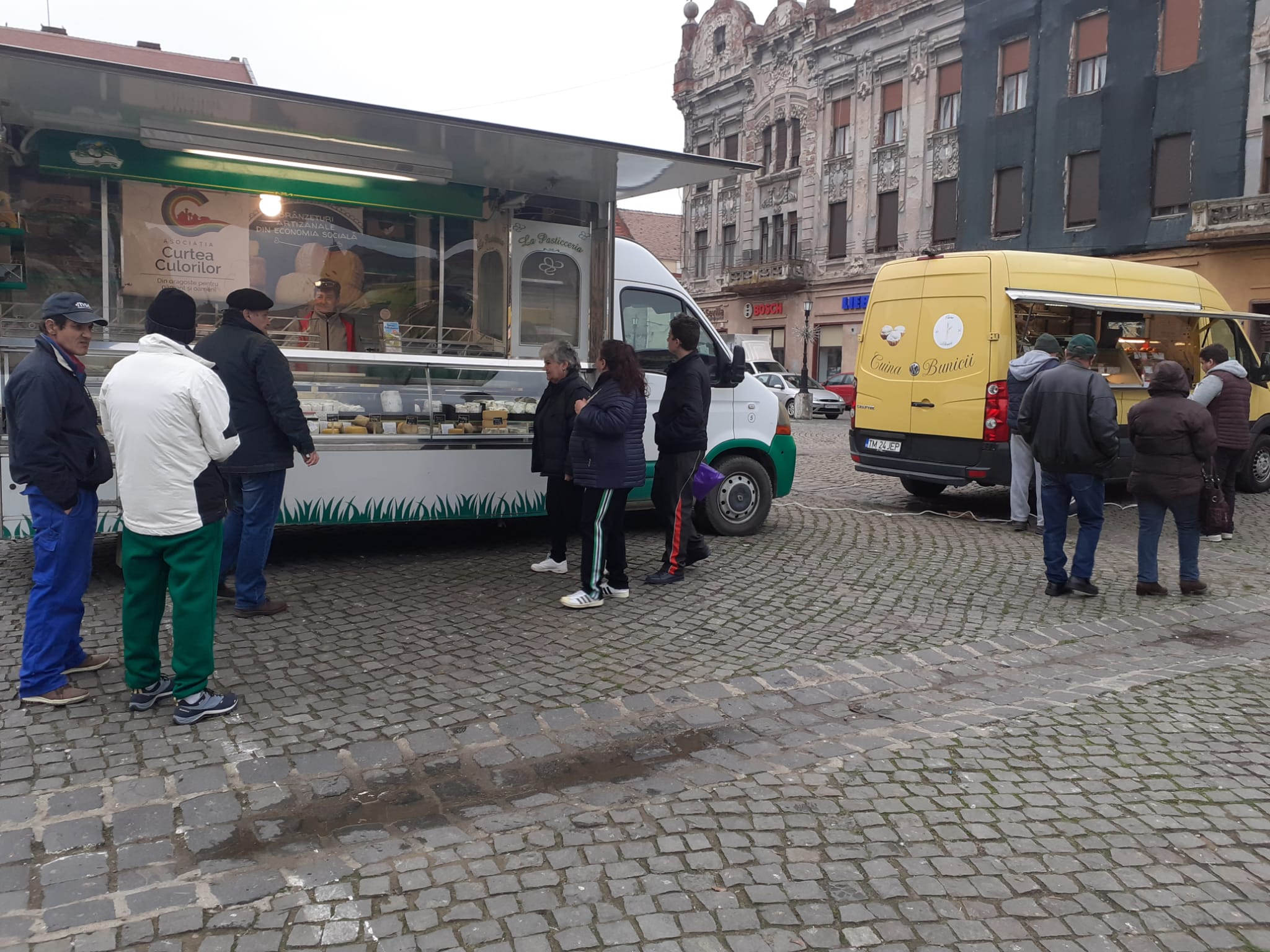 piata pe roti volanta (26)