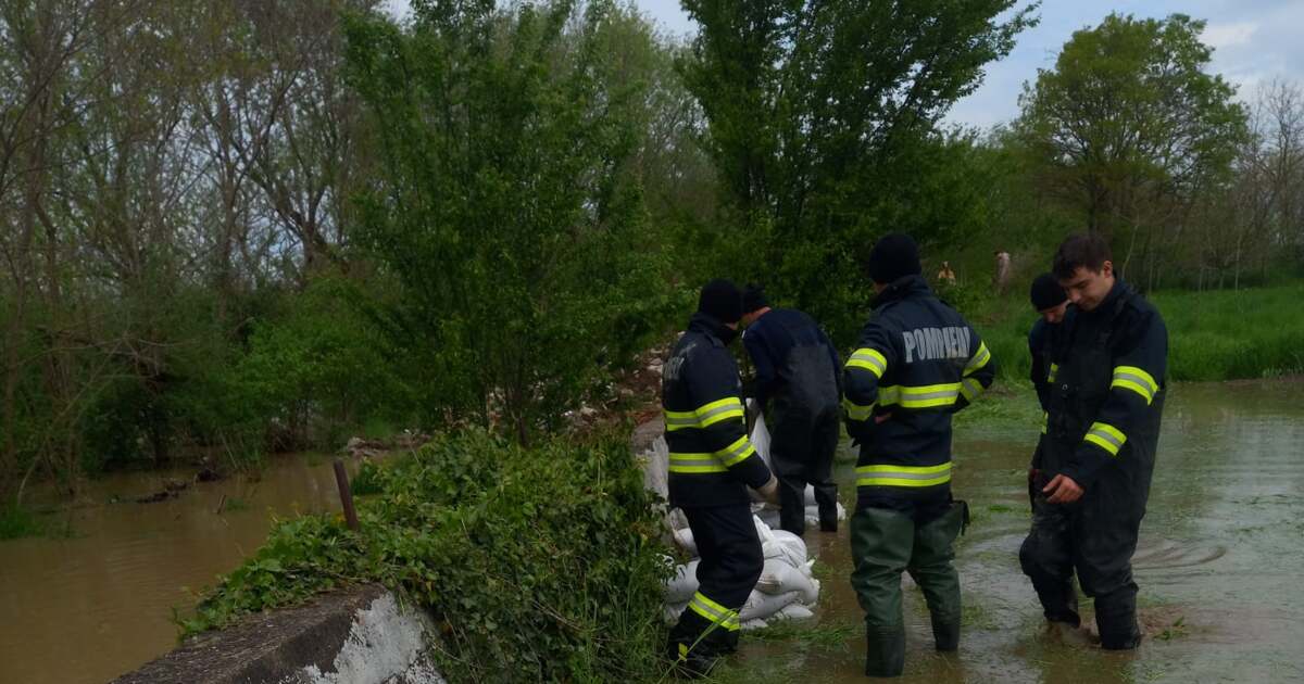 Inundatii la Lugoj din cauza avertizarii meteo Cod Portocaliu