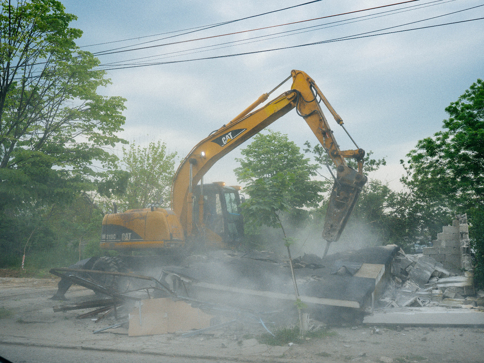 demolare garaje parcul clabucet (4)