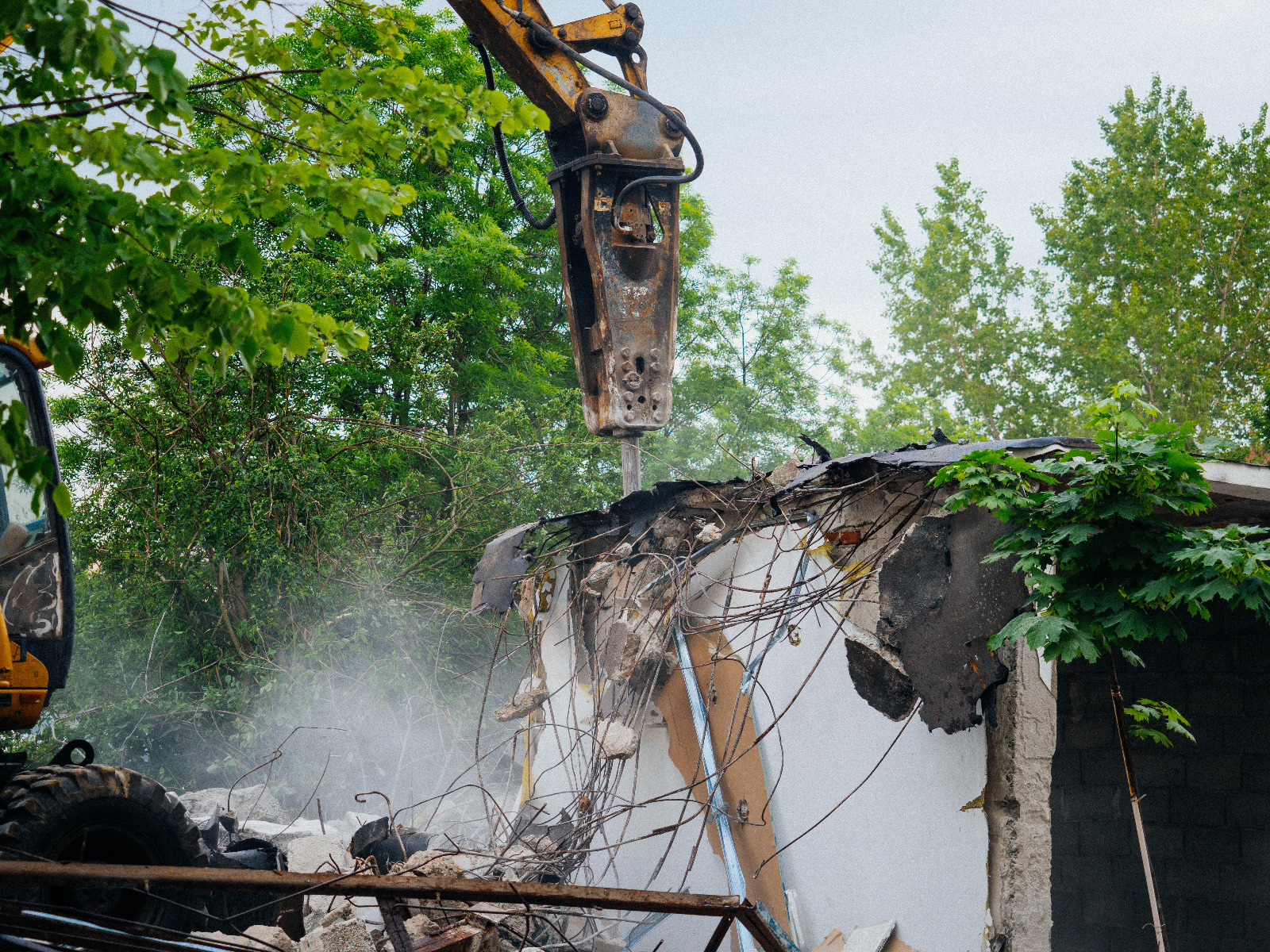demolare garaje parcul clabucet (9)
