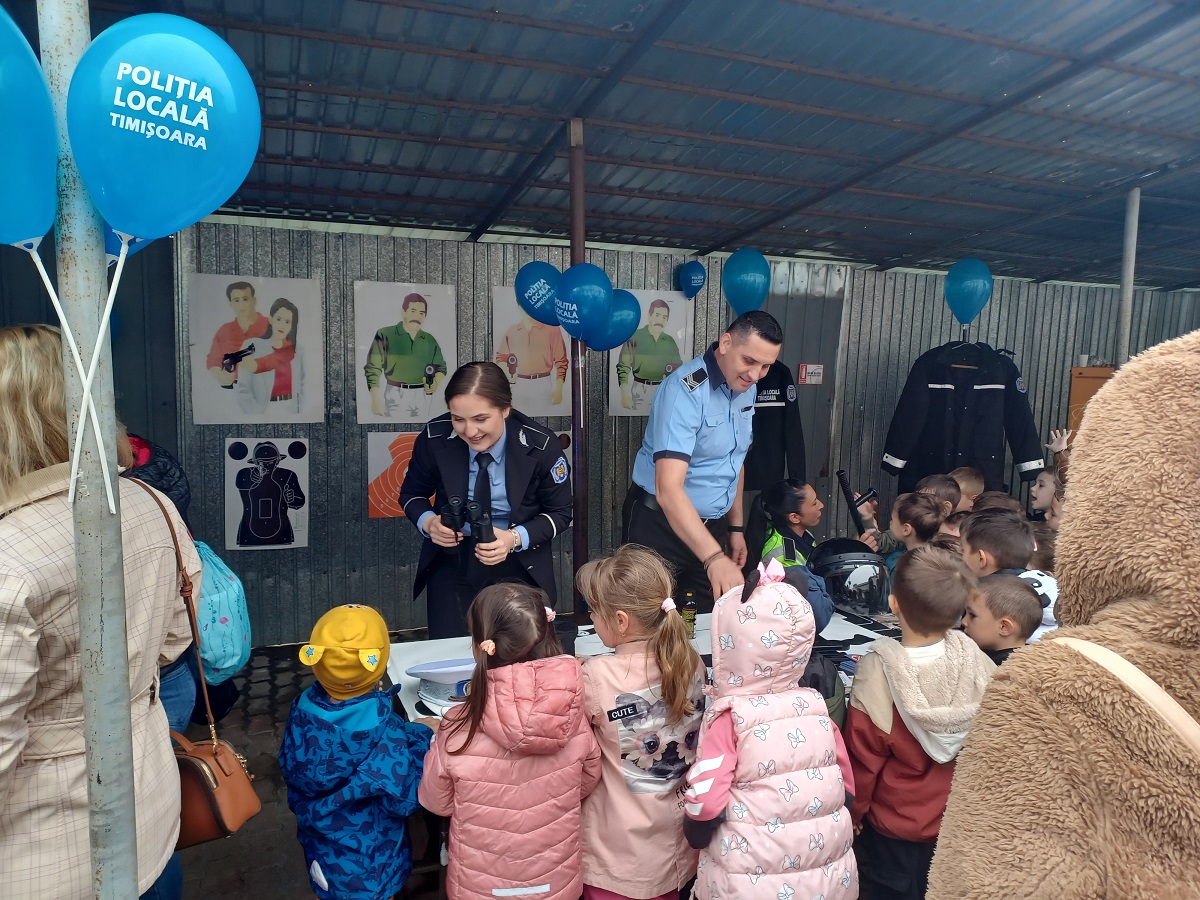 copii ziua portilor deschise politia locala 29