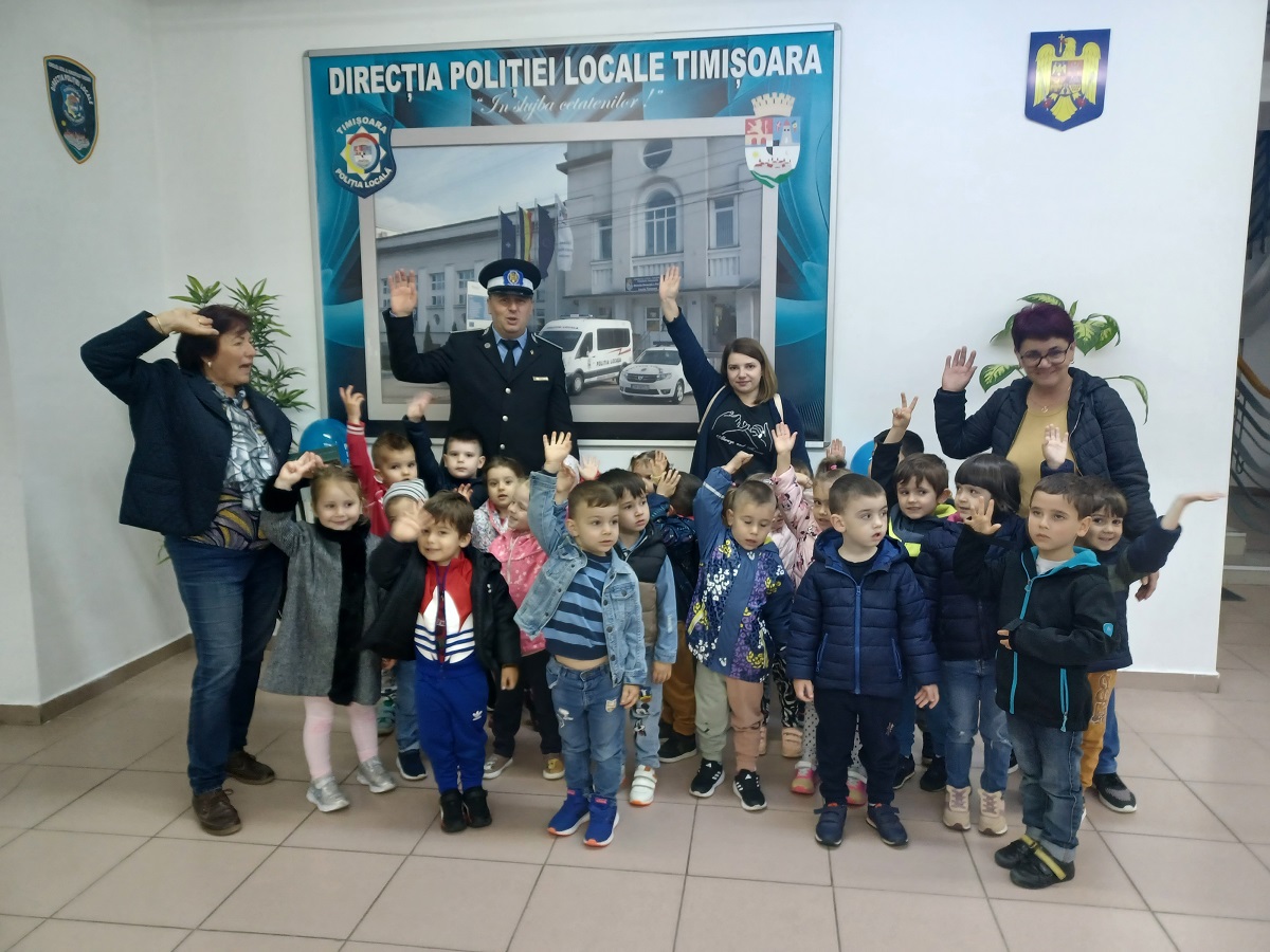 copii ziua portilor deschise politia locala 20
