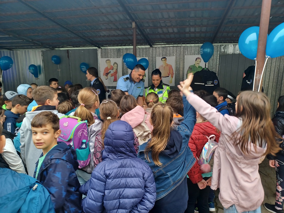 copii ziua portilor deschise politia locala 9