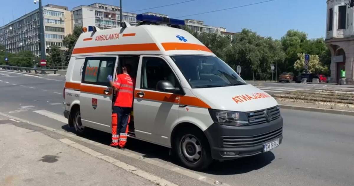 Accident la ieșirea din Timișoara: Doi șoferi au fost răniți grav Accident la ieșirea din Timișoara: Doi șoferi au fost răniți grav