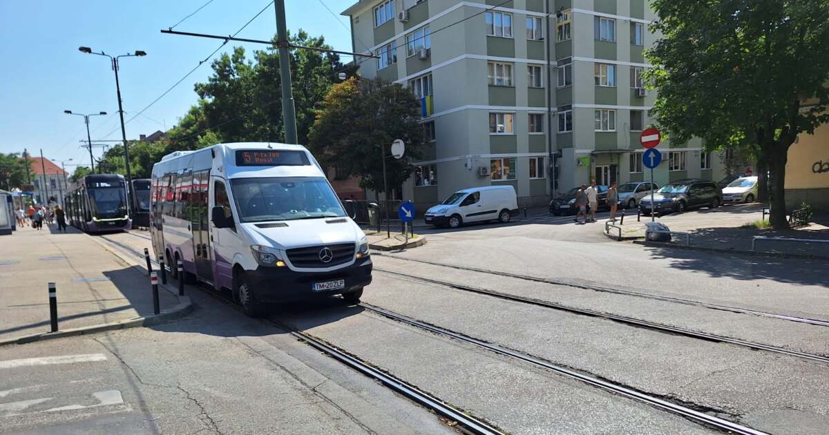 Circulația pe strada Bogdăneștilor a fost parțial reluată. Circulația pe strada Bogdăneștilor a fost parțial reluată.