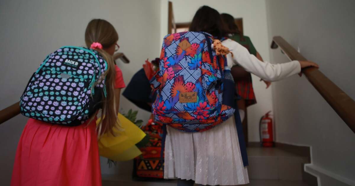 Vacanța de toamnă se termină, iar elevii și preșcolarii revin la școală luni!