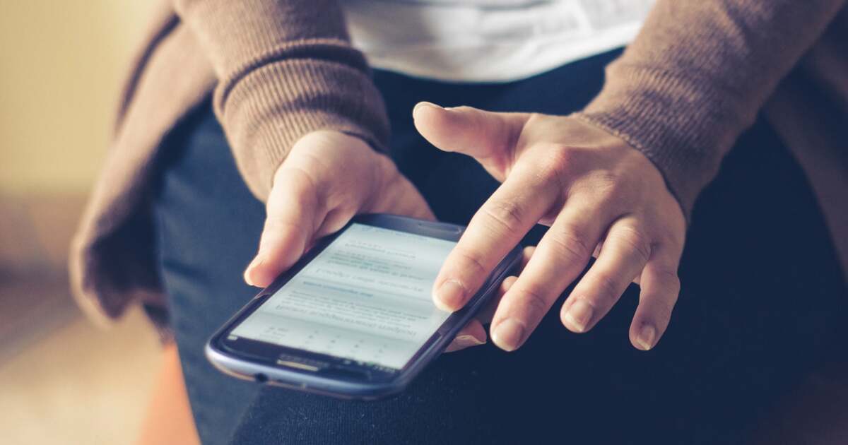 Fată de 14 ani reținută la Oradea pentru pornografie, șantaj și viol