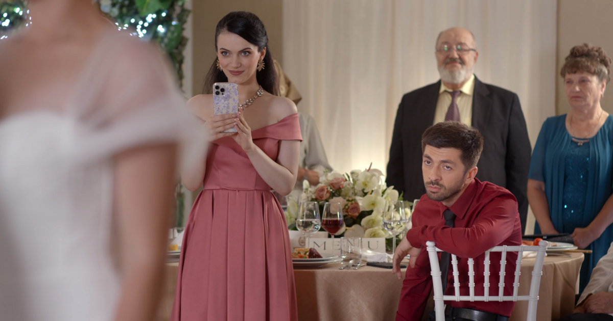 „Nuntă cu buget” filmează la deschiderea Cinema Timiș. Prezența lui Mircea Bravo și echipei de filmare în sală. „Nuntă cu buget” filmează la deschiderea Cinema Timiș. Prezența lui Mircea Bravo și echipei de filmare în sală.