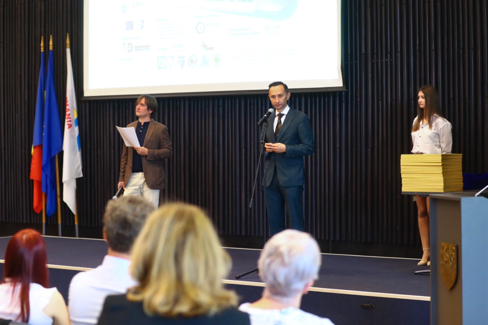 5a055b6c-d198-4973-b6dc-3951cd8ff2ef