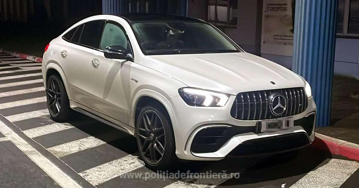 Mașină scumpă furată din Marea Britanie, găsită la Vama Moravița Mașină scumpă furată din Marea Britanie, găsită la Vama Moravița
