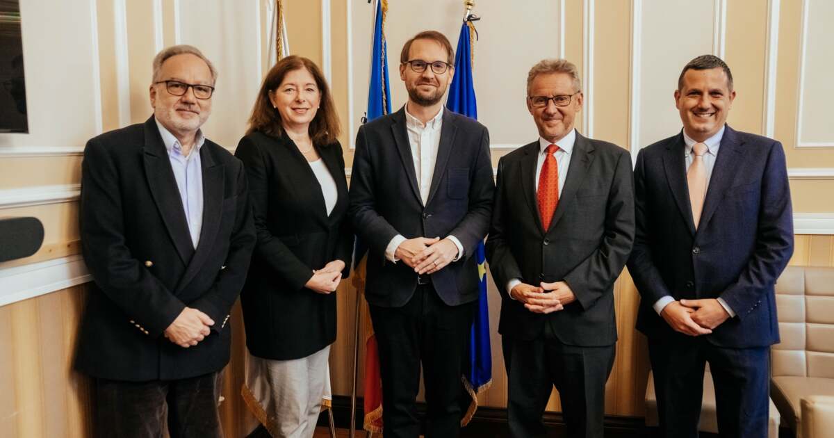 Primarul Dominic Fritz a avut întâlnire cu delegația austriacă în Timișoara Primarul Dominic Fritz a avut întâlnire cu delegația austriacă în Timișoara