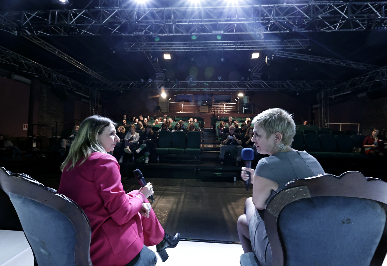 conferinta teatru (6)