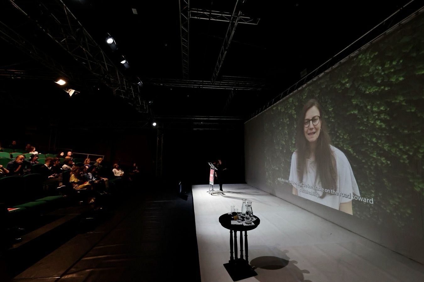 conferinta teatru (4)