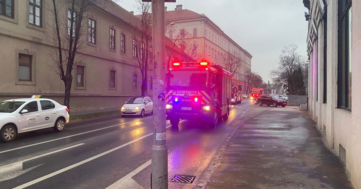 Foc devastator la o biserică din Timișoara, pagube însemnate înregistrate