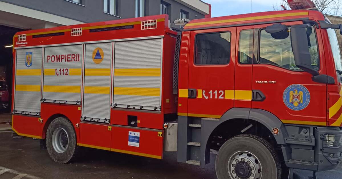 Incendiu în Timișoara: cinci persoane au fost evacuate dintr-un apartament afectat Incendiu în Timișoara: cinci persoane au fost evacuate dintr-un apartament afectat