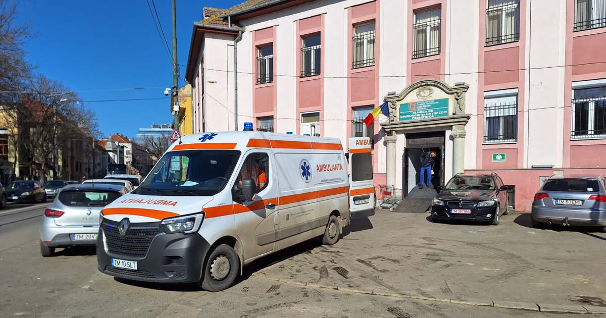 Tragedie la Cenad: un băiat de 13 ani, ucis de o poartă de fotbal. Tragedie la Cenad: un băiat de 13 ani, ucis de o poartă de fotbal.