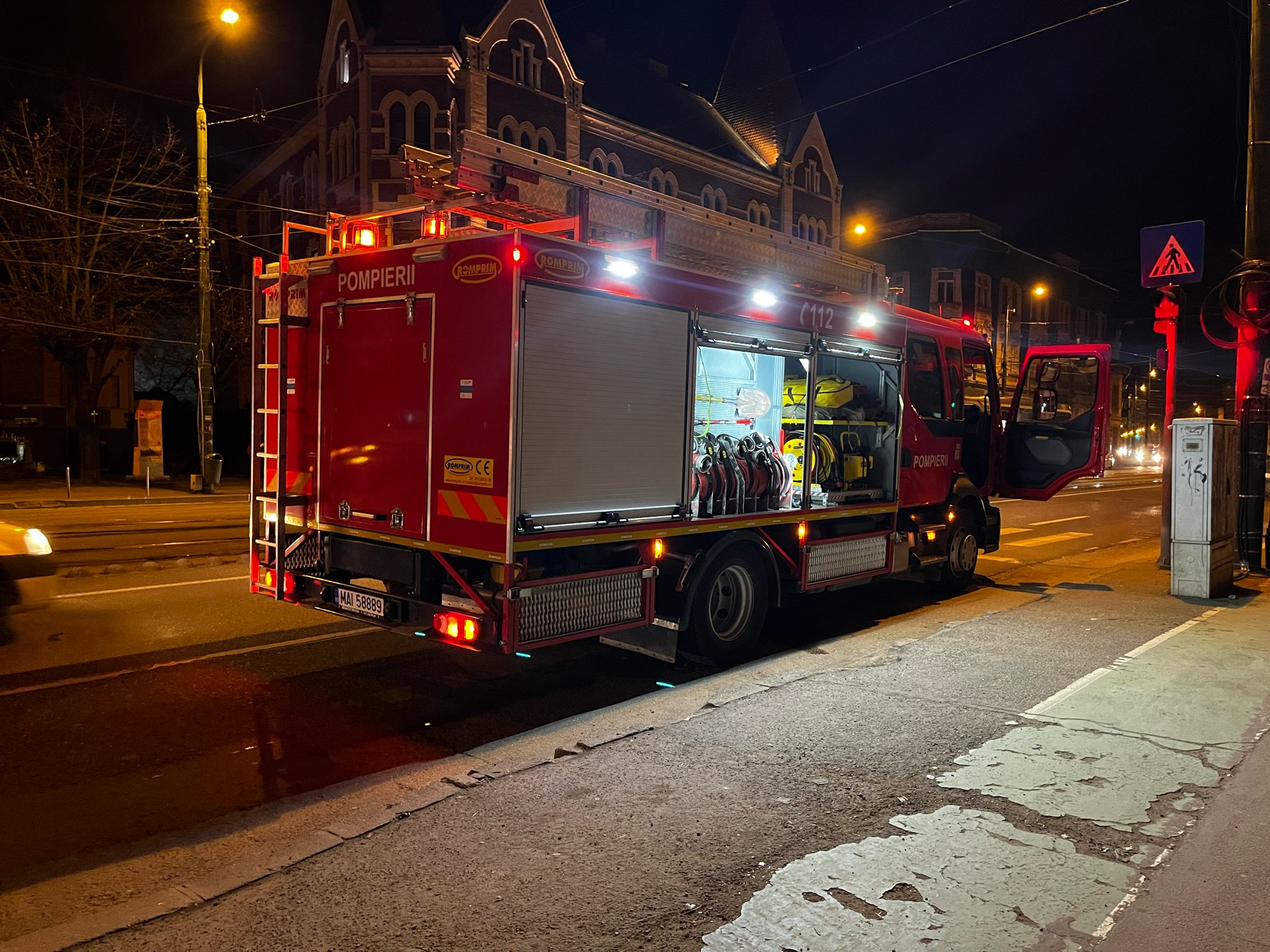 incendiu stalp iluminat (2)