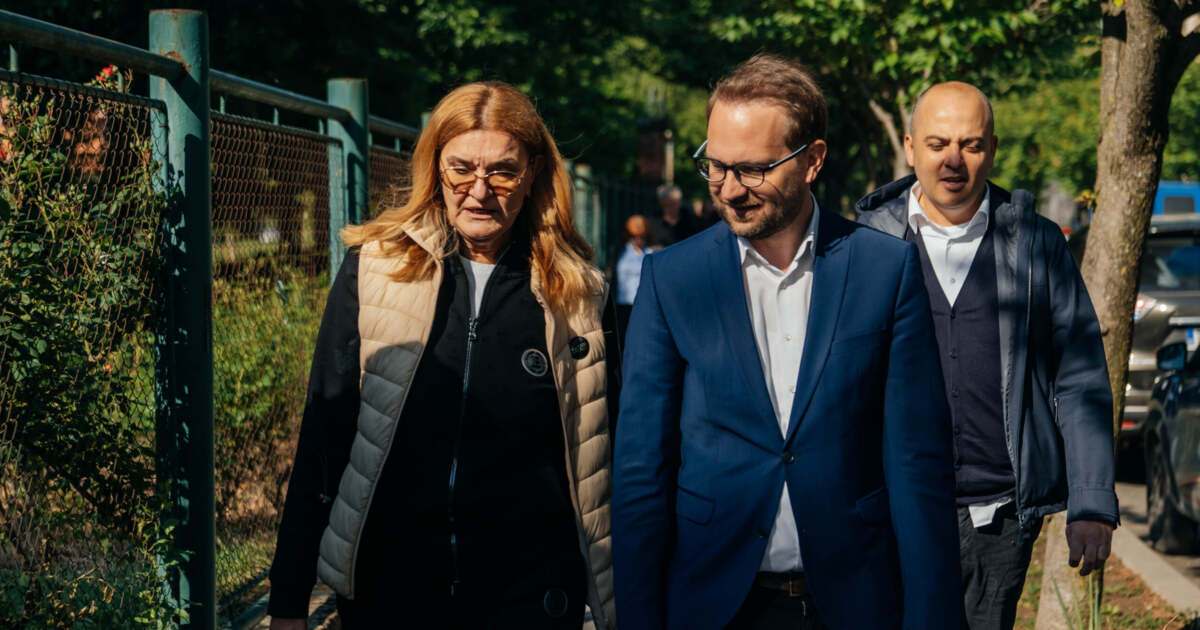 Dominic Fritz și Elisabeta Lipă au rezolvat problema canotorilor din Timișoara Dominic Fritz și Elisabeta Lipă au rezolvat problema canotorilor din Timișoara
