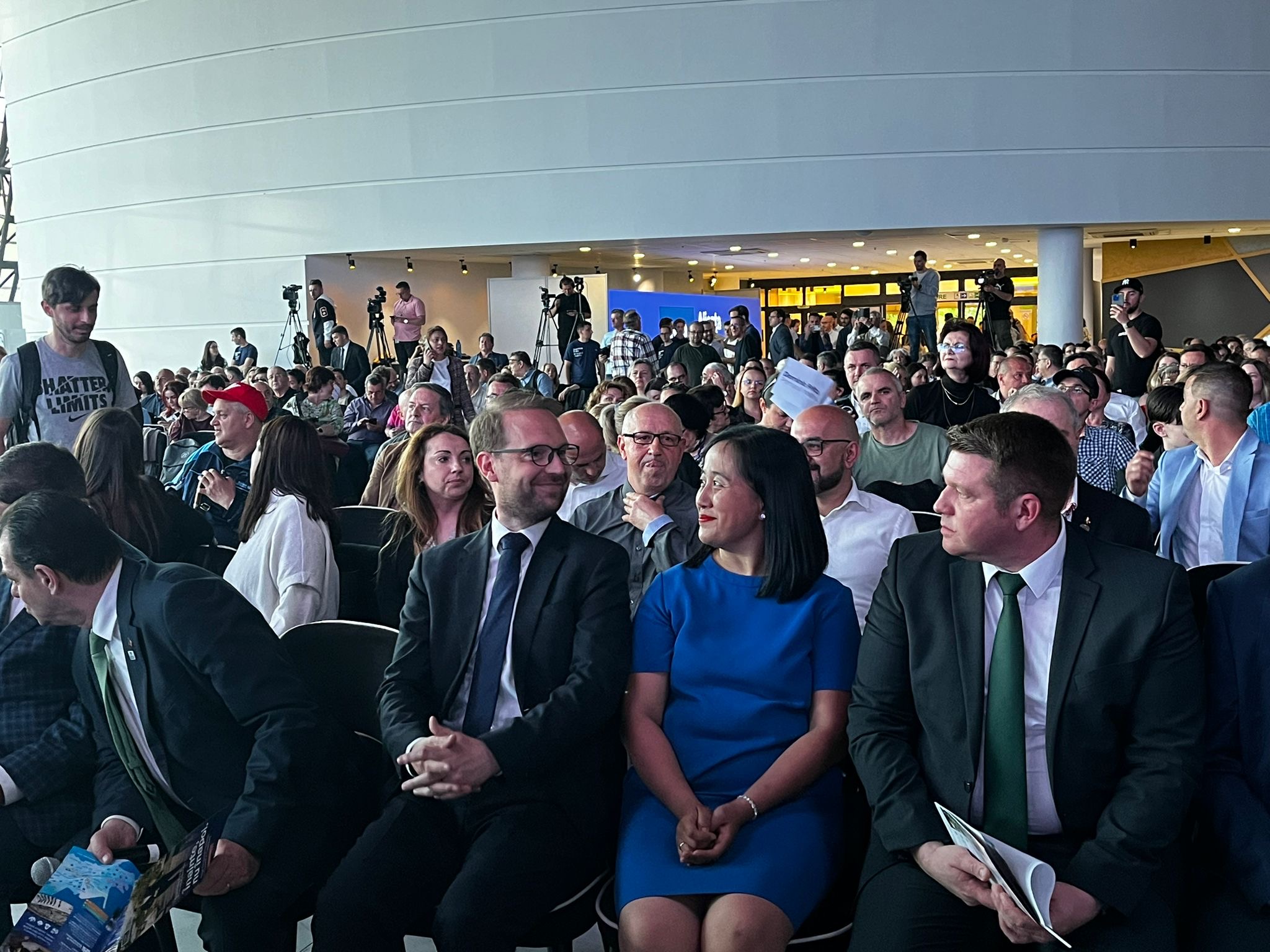 51341dec-8b5f-47a5-a12e-94f068a37dda