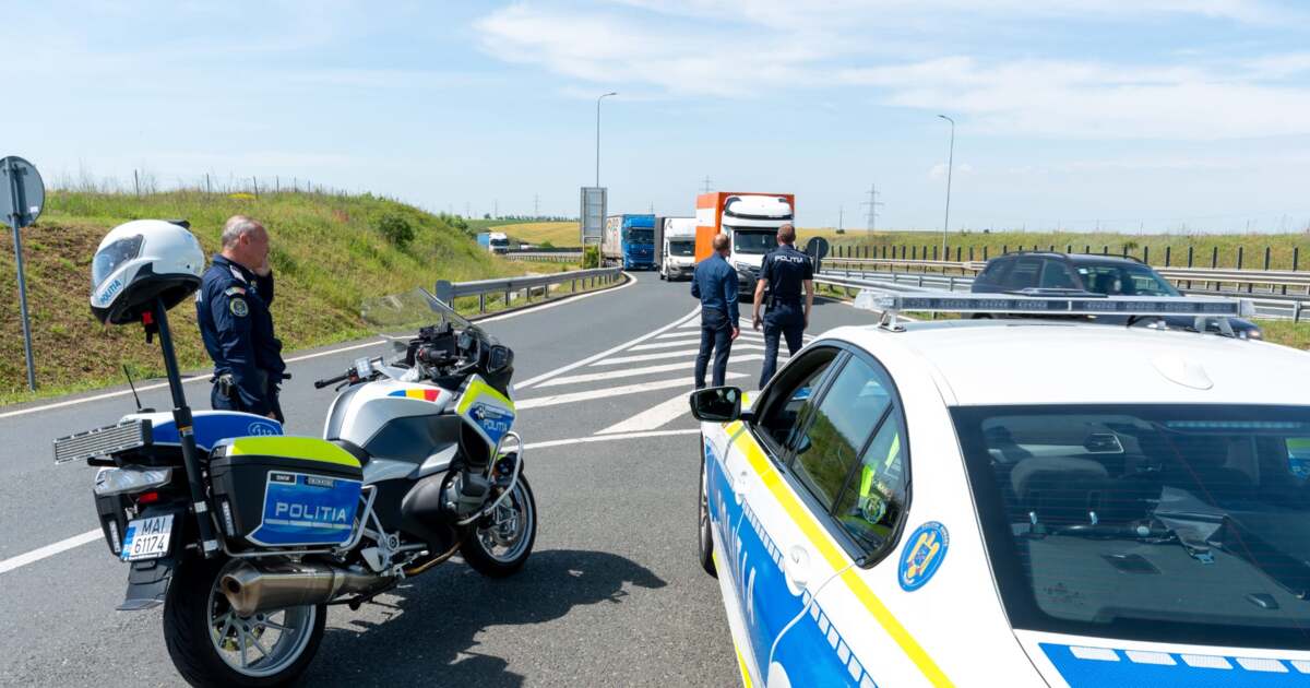 Polițiștii de pe autostrada A1 Deva-Nădlac au dat peste 300 de amenzi