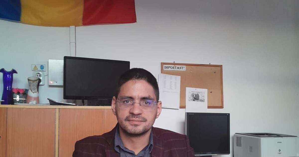 De la orfelinat la conducerea școlii din Margina, povestea lui Ionel Petrea. De la orfelinat la conducerea școlii din Margina, povestea lui Ionel Petrea.