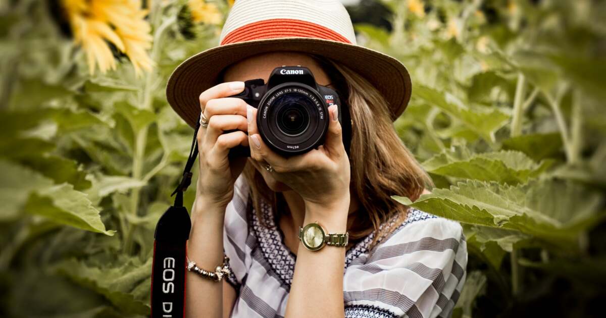 Tinerii din Timiș iubitori de fotografie, invitați la ateliere gratis „Noi avem 17 ani” Tinerii din Timiș iubitori de fotografie, invitați la ateliere gratis „Noi avem 17 ani”