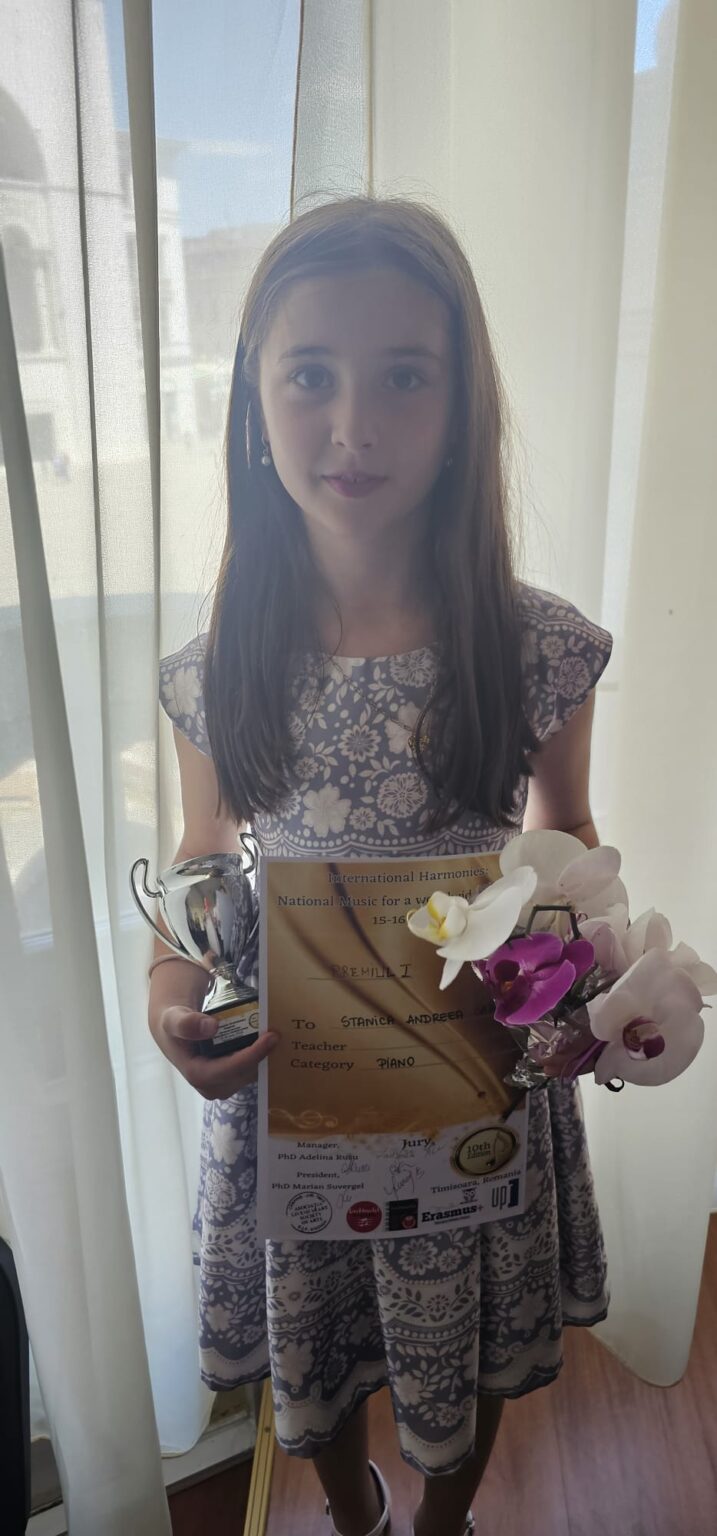 417493063_1077239311071856_714772418573316991_n-717x1536