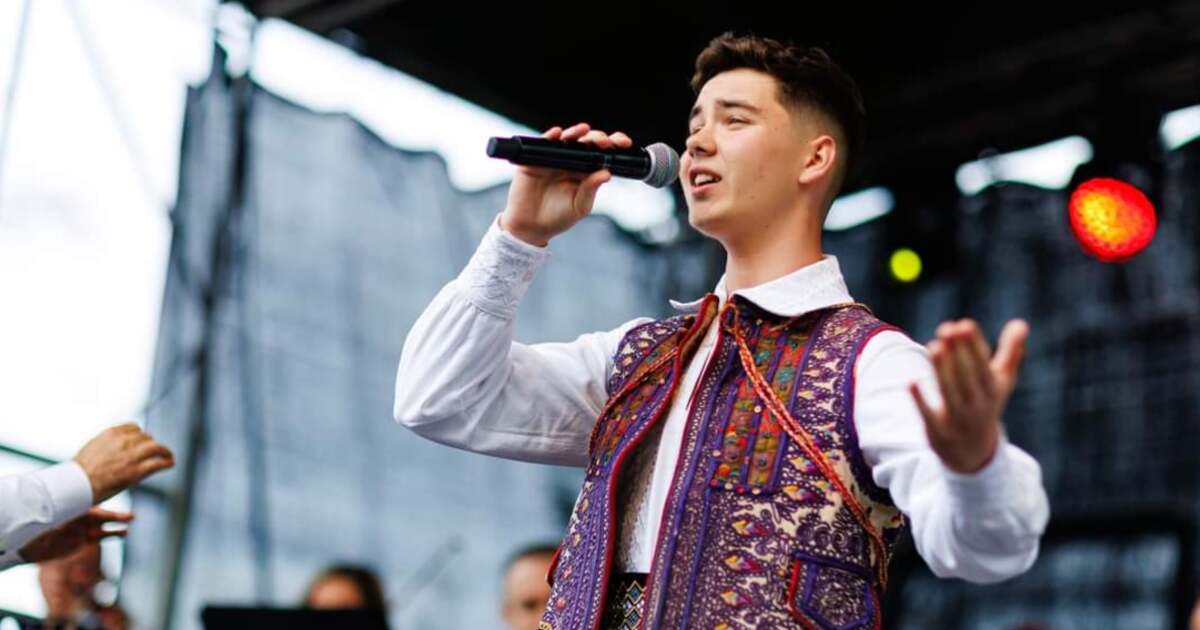 Tânărul David Crișan devine vedeta muzicii populare din Banat Tânărul David Crișan devine vedeta muzicii populare din Banat
