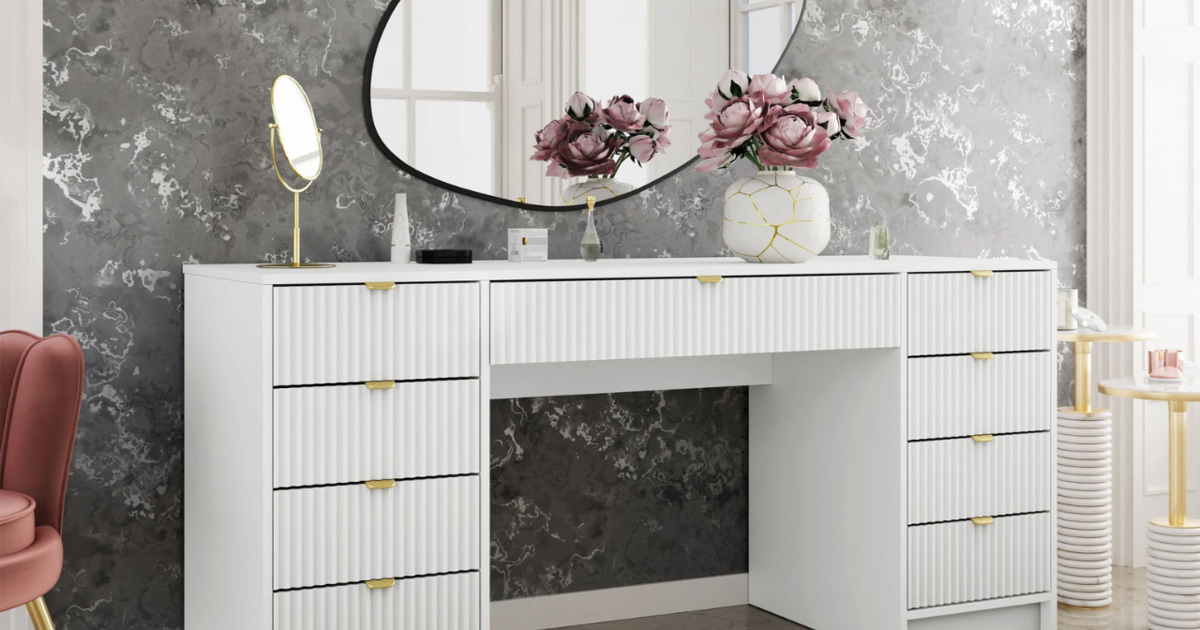 Unde să găsim un birou potrivit pentru camera de tineret?