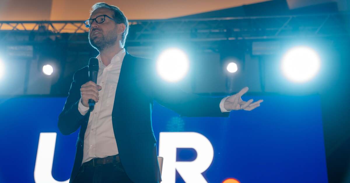 Fritz neagă posibilitatea renumărării exacte a voturilor. Fritz neagă posibilitatea renumărării exacte a voturilor.