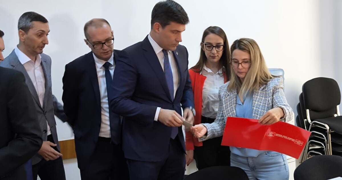 PSD Timiș a înregistrat candidaturile pentru alegerile parlamentare din 1 decembrie. PSD Timiș a înregistrat candidaturile pentru alegerile parlamentare din 1 decembrie.