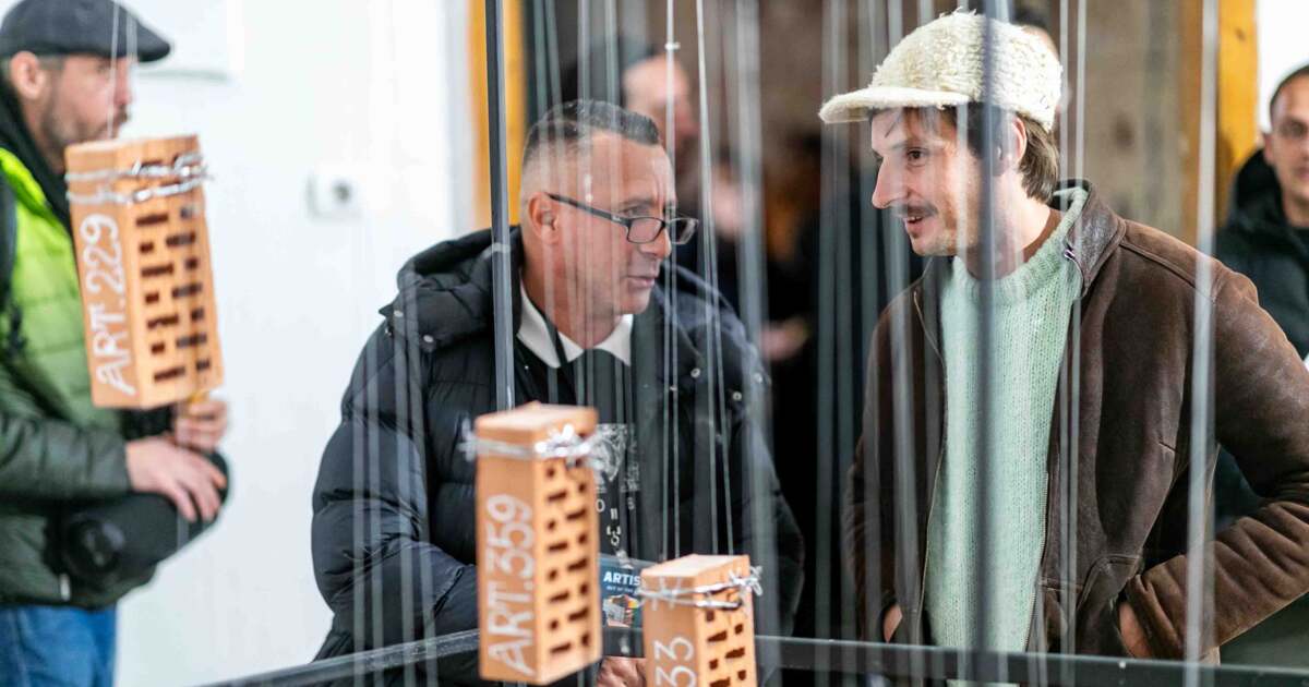 Expoziția "OUT OF THE BOX" se încheie în închisoare- galerie foto impresionantă. Expoziția "OUT OF THE BOX" se încheie în închisoare- galerie foto impresionantă.