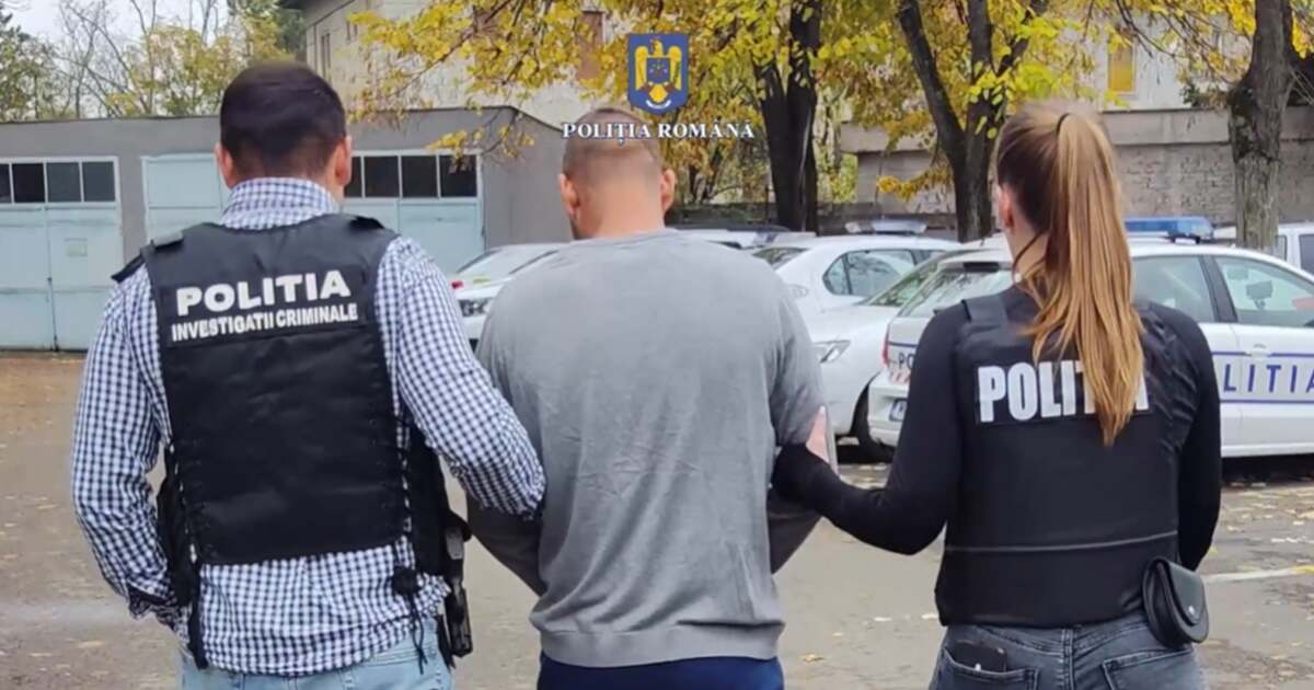 VIDEO. Tânăr prins furând echipamente electrice de la o agenție de turism din Timișoara