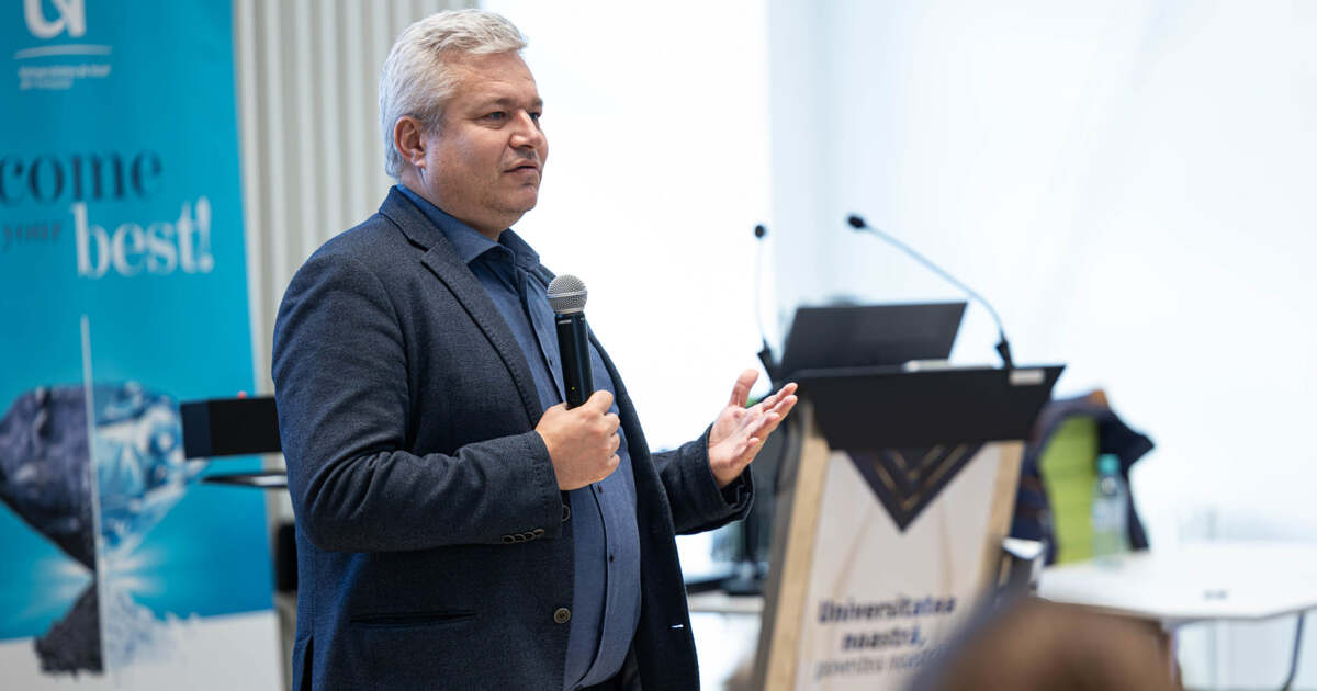 Mădălin Bunoiu, prorector al Universității de Vest, devine membru al Comitetului ESAF. Mădălin Bunoiu, prorector al Universității de Vest, devine membru al Comitetului ESAF.