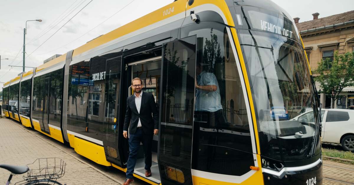 Ultimul tramvai galben a ajuns la destinație în Timișoara Ultimul tramvai galben a ajuns la destinație în Timișoara