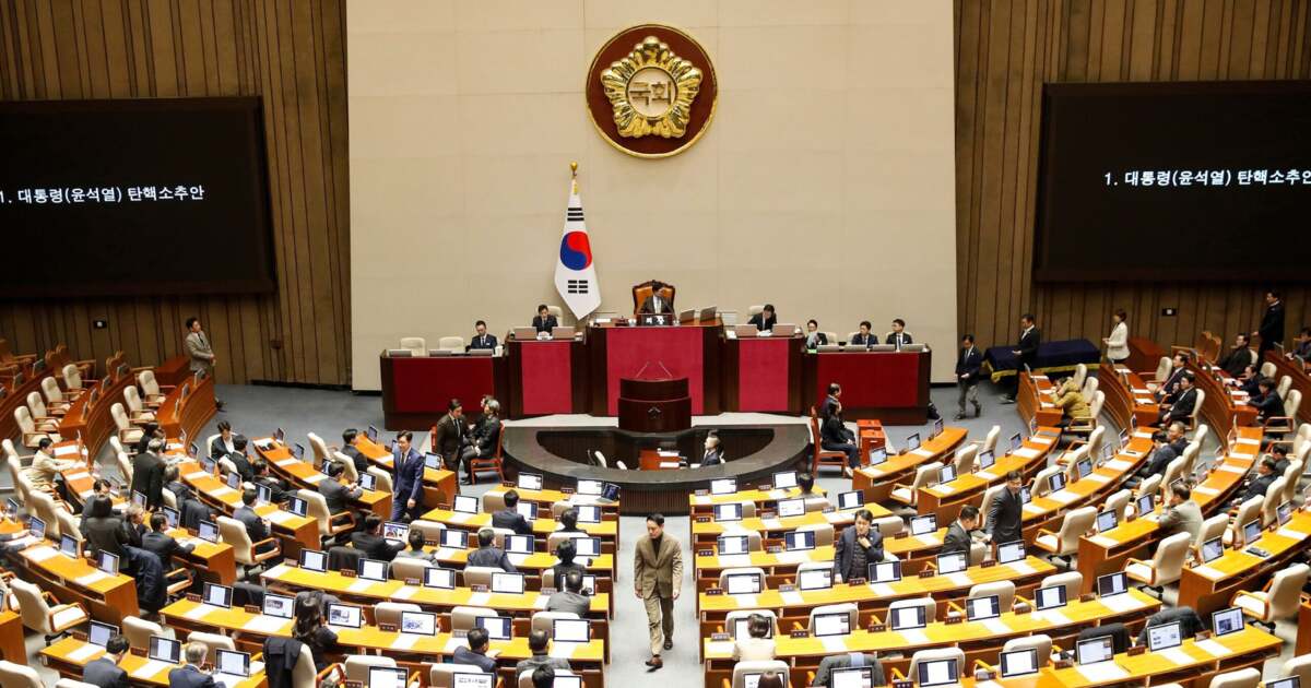 Parlamentul a demis președintele Coreei de Sud, Yoon Suk Yeol, într-o mișcare surprinzătoare Parlamentul a demis președintele Coreei de Sud, Yoon Suk Yeol, într-o mișcare surprinzătoare