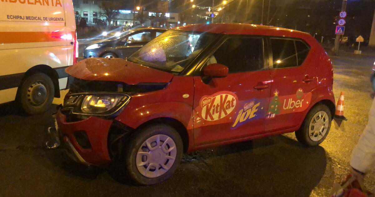 Accident grav în Timișoara: trei persoane rănite pe Calea Circumvalațiunii Accident grav în Timișoara: trei persoane rănite pe Calea Circumvalațiunii