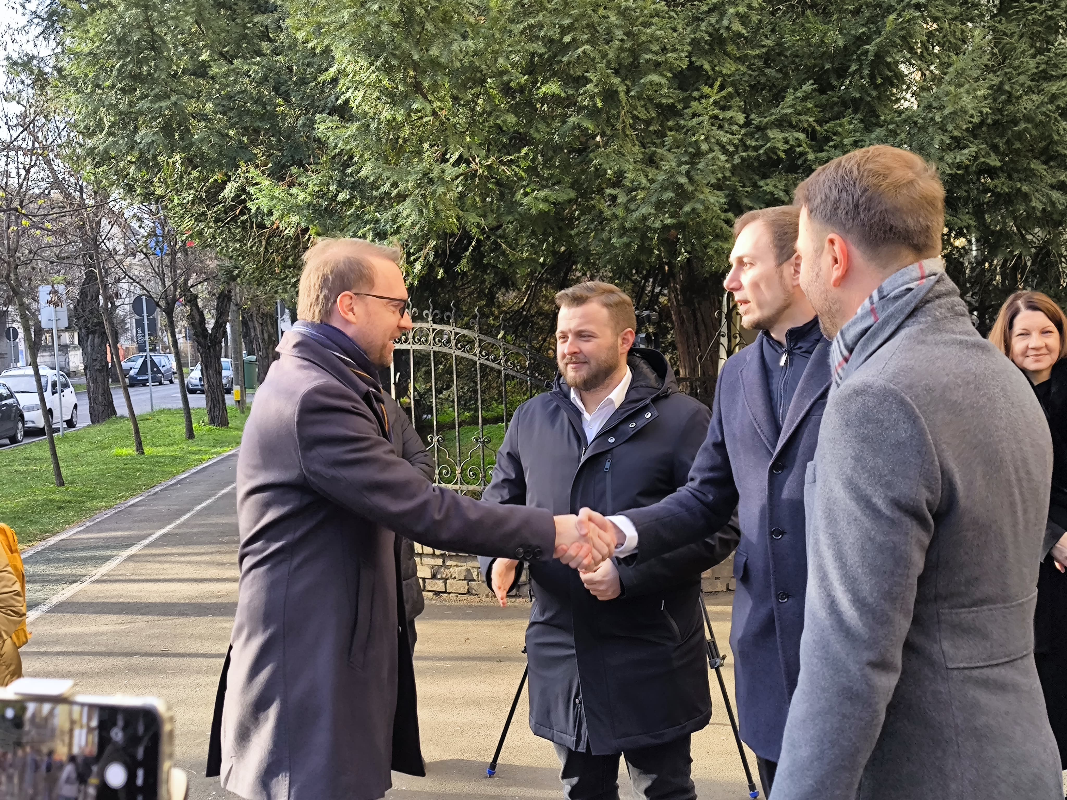 WhatsApp Image 2024-12-01 at 09.56.00