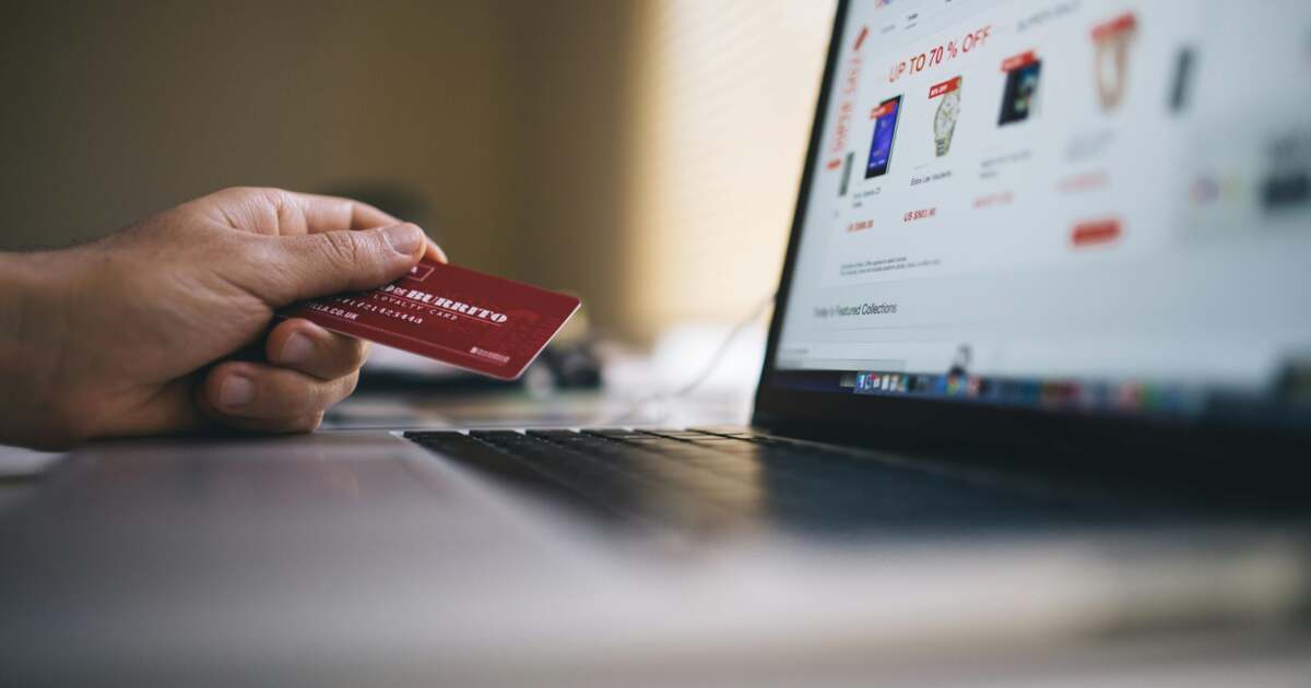 Cum să faci shopping deștept în timpul promoțiilor. Sfaturi de la șeful ANPC. Cum să faci shopping deștept în timpul promoțiilor. Sfaturi de la șeful ANPC.