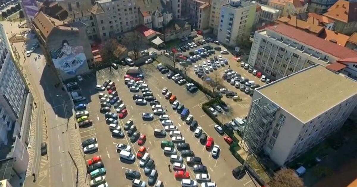 Simonis renunță la gratuități pentru parcarea de la Comisariatul Zonal Simonis renunță la gratuități pentru parcarea de la Comisariatul Zonal